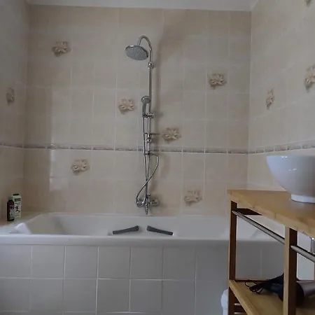 Bed & Breakfast Domaine Les Garrigues Puygaillard-de-Quercy