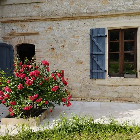 Domaine Les Garrigues Bed & Breakfast Puygaillard-de-Quercy