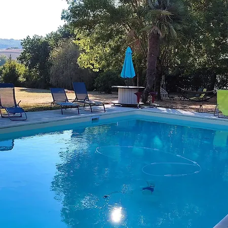 Domaine Les Garrigues 3* Puygaillard-de-Quercy