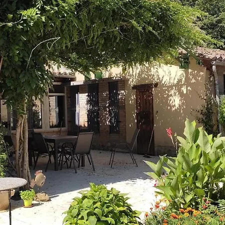 Domaine Les Garrigues فندق مبيت وإفطار